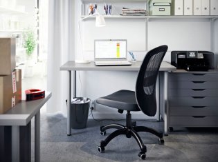 Офисные кресла: покупка и правила ухода